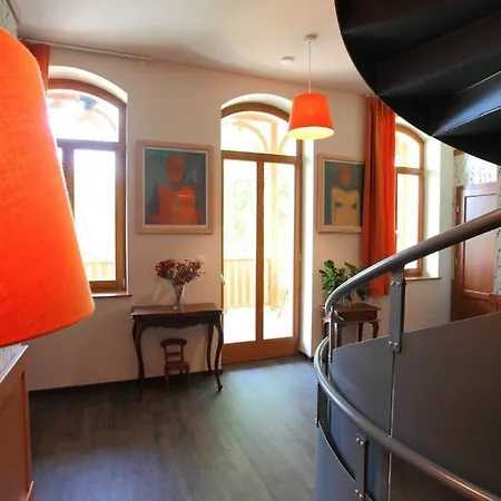 Swiss In The Danube Bend ヴィラ *