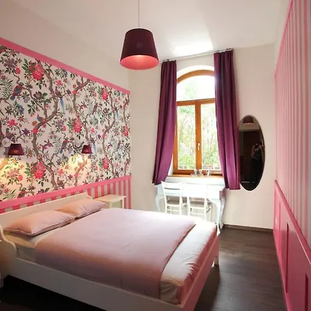 Swiss In The Danube Bend