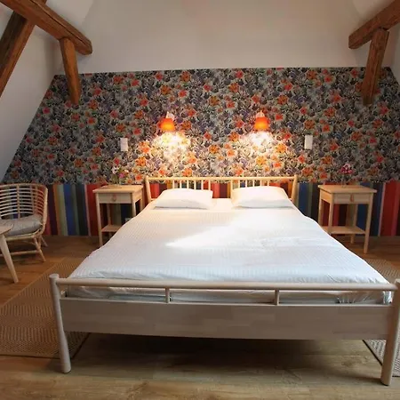 Villa Swiss In The Danube Bend *