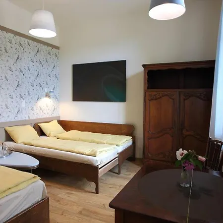 ヴィラ Swiss In The Danube Bend