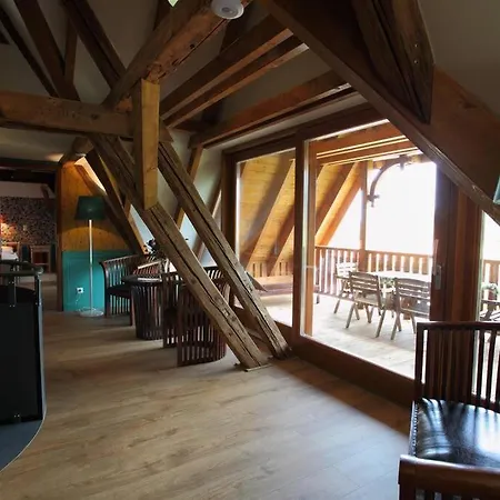 Swiss In The Danube Bend *