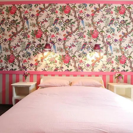 Swiss In The Danube Bend * ナジュマロシュ