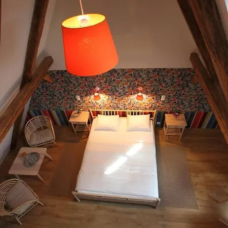 ヴィラ Swiss In The Danube Bend