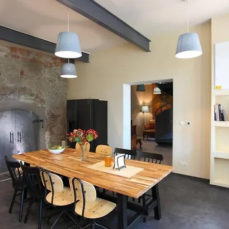 ヴィラ Swiss In The Danube Bend