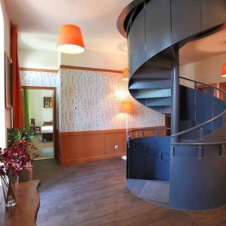 Swiss In The Danube Bend *