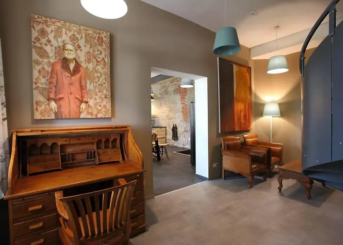 Swiss In The Danube Bend * Надьмарош