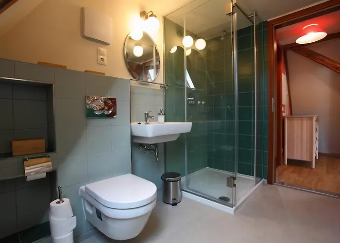 Вилла Swiss In The Danube Bend Надьмарош