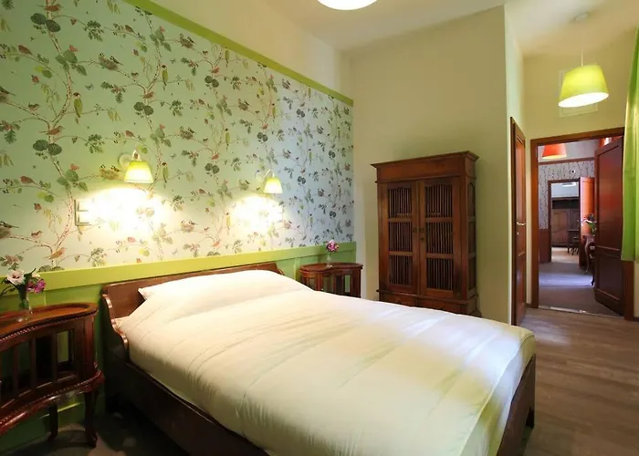 Swiss In The Danube Bend Надьмарош