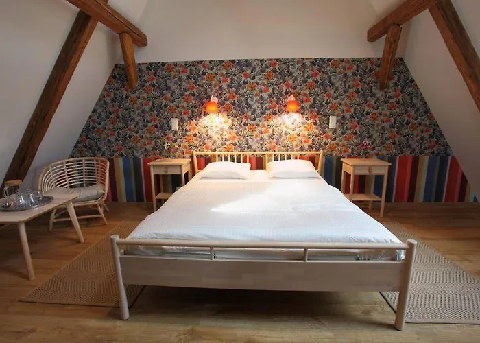 Вилла Swiss In The Danube Bend *