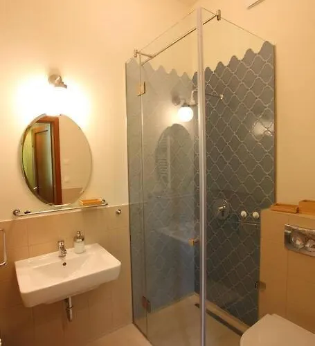 Swiss In The Danube Bend Вилла