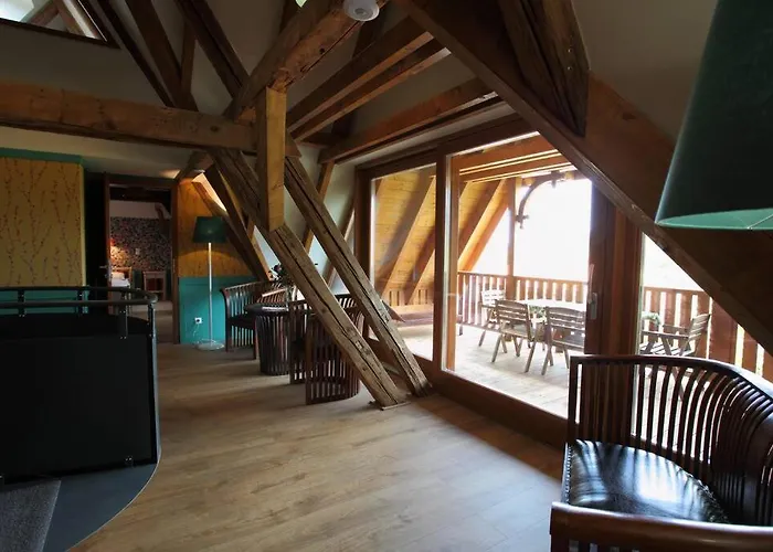 Swiss In The Danube Bend *