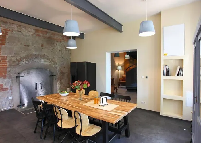 Вилла Swiss In The Danube Bend