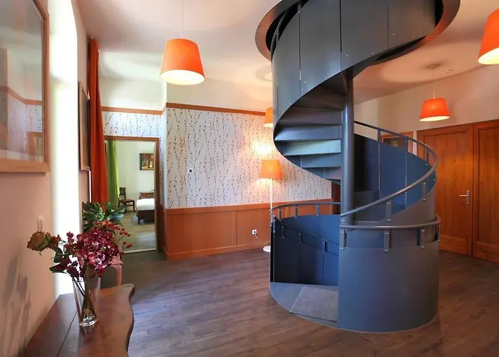 Swiss In The Danube Bend *